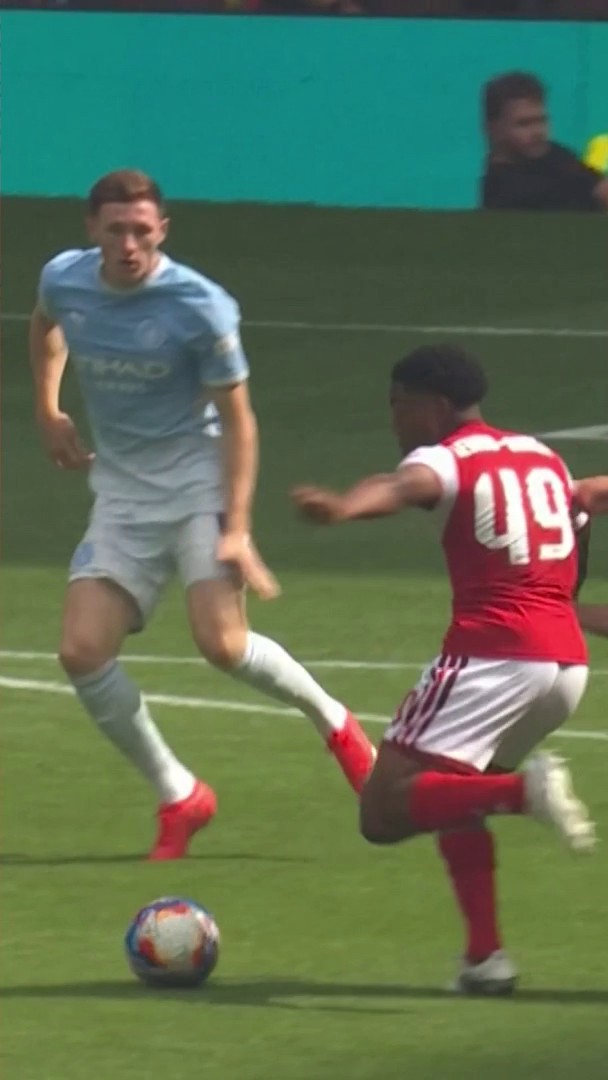 Every angle of THAT Myles Lewis-Skelly assist ✨