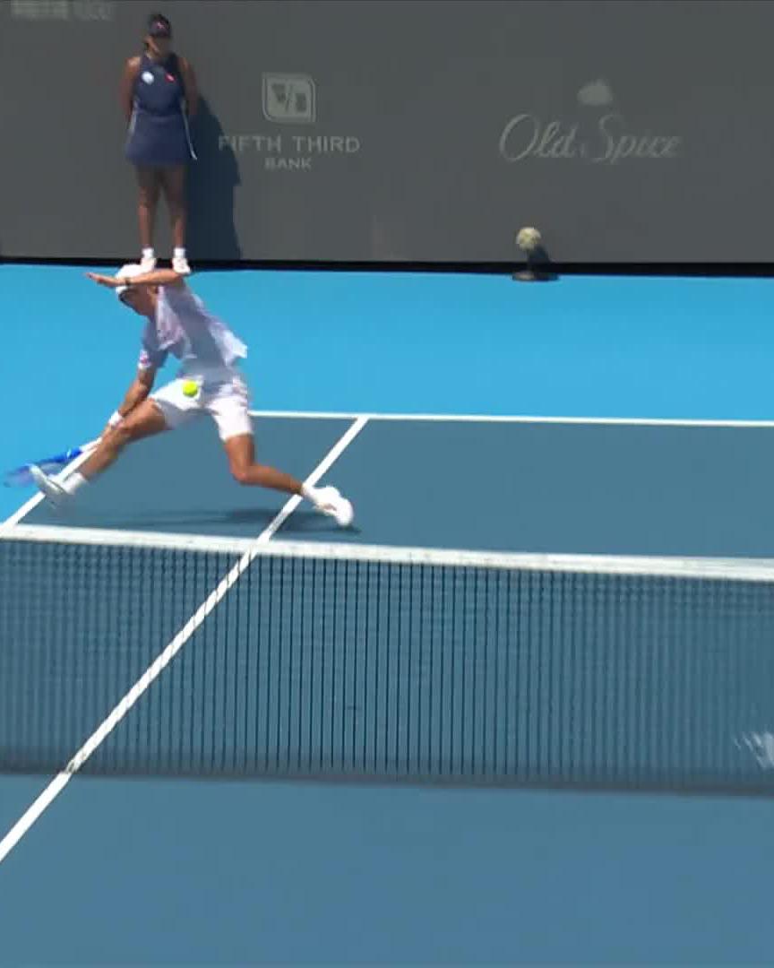 Can Demon fly 🤔 ☑️ Alex de Minaur #CincyTennis
