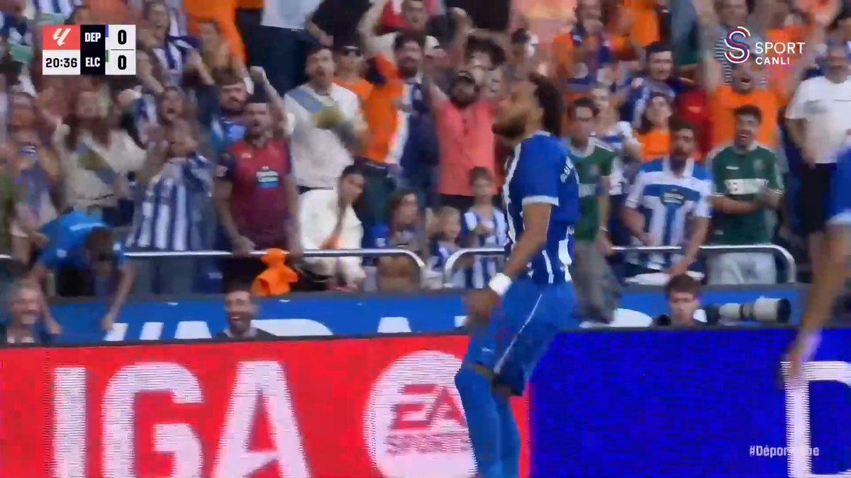 Deportivo, LALIGA’ya yıldızıyla geri döndü. Aubameyang, tam bir santrfor golü…