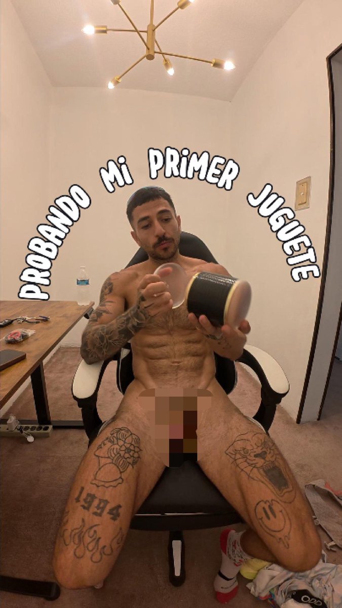 Primer video de este nuevo proyecto y UFAAAA 😮💨🔥 Probando juguetes, lencería y descubriendo lo pinche rico que puede ser darte placer tú solito jajaja 😈 El video completo ya está donde ya saben 👀💙 #SexToys #MensLingerie #MaleLingerie #SexualWellness #SelfPleasure #MensUnderwear #MaleModel #LingerieMen #Pleasure #OnlyFans