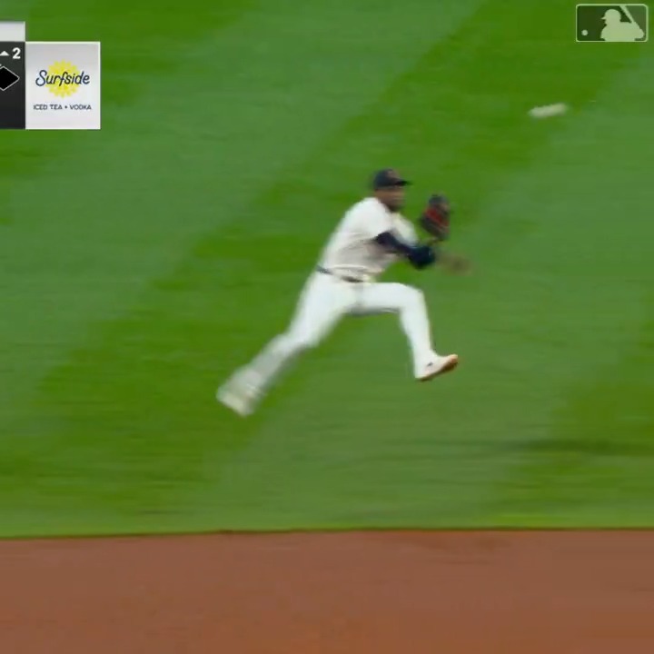 360° spin & a laser to finish the play. 😮💨