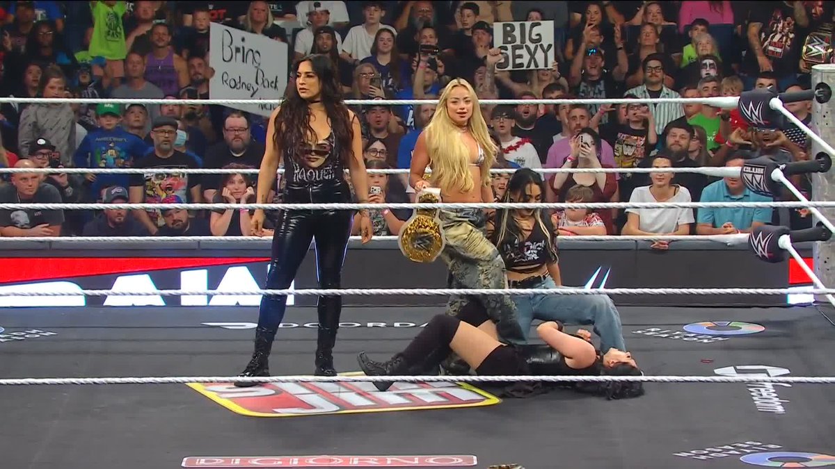 Did LIV Morgan just spit her gum at Stephanie Vaquer? 😮