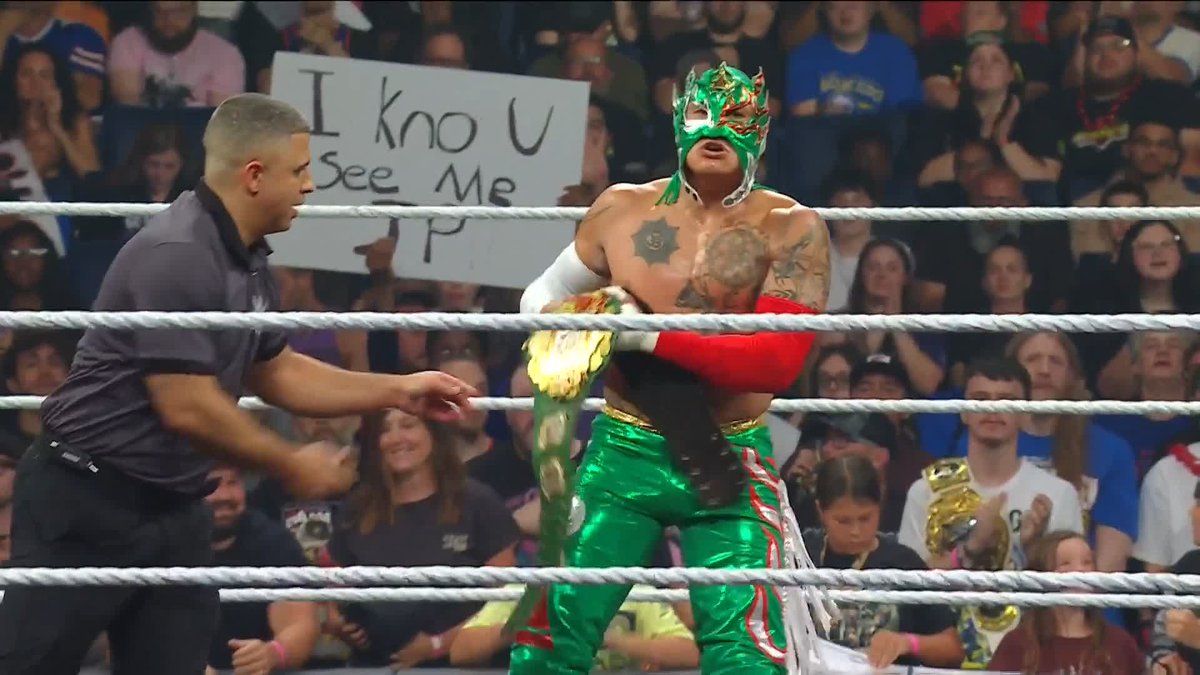 REY FENIX ADVANCES 🔥 REY FENIX WWE