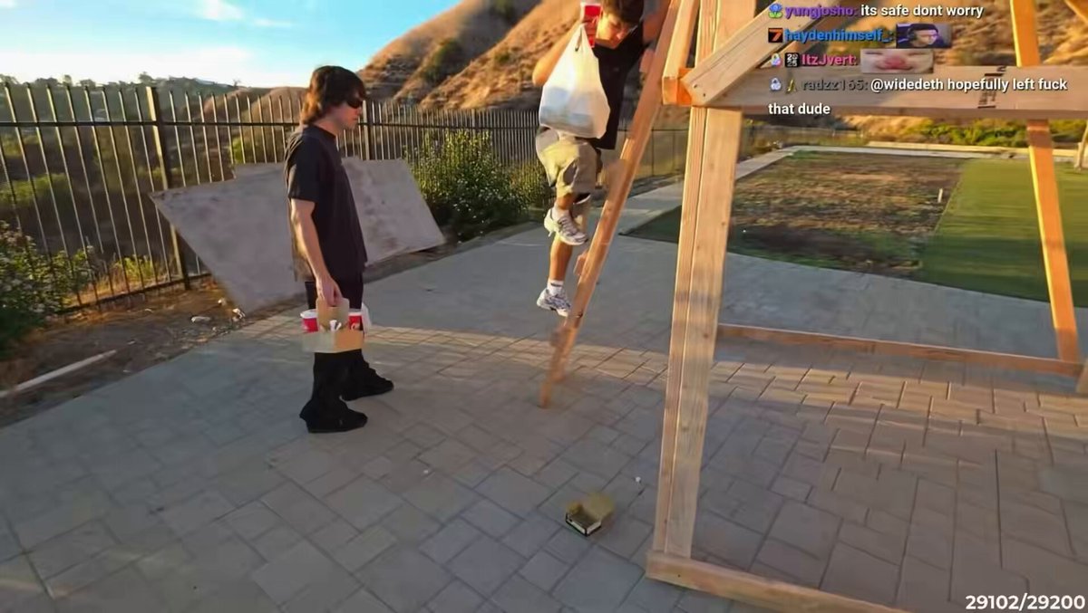 StableRonaldo, Bepsy, Laiys, Adapt &amp; Cinna enjoyed the sunset together after Ron &amp; Bepsy officially finished building the giant wooden chair from Fortnite Season 2 in the CORE house backyard 🥹🔥