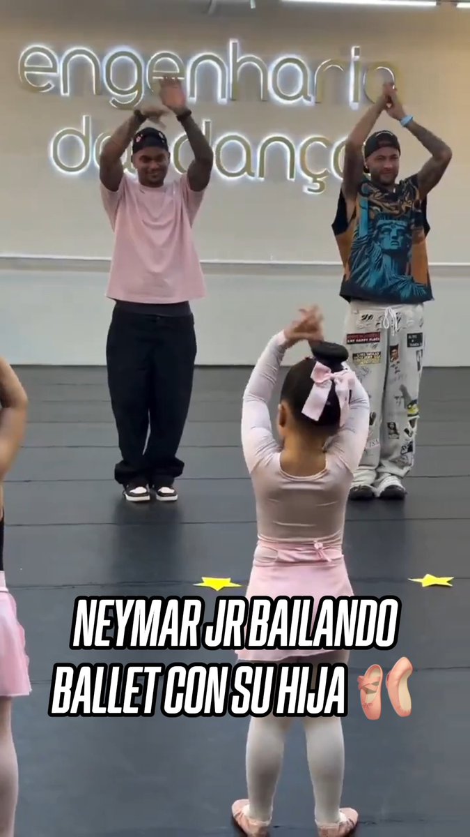 ¡DISFRUTANDO A SU HIJA! 🥹 🩰 Neymar Jr fue a la clase de ballet de su hija, y hasta le tocó bailar. 📹 brunabiancardi