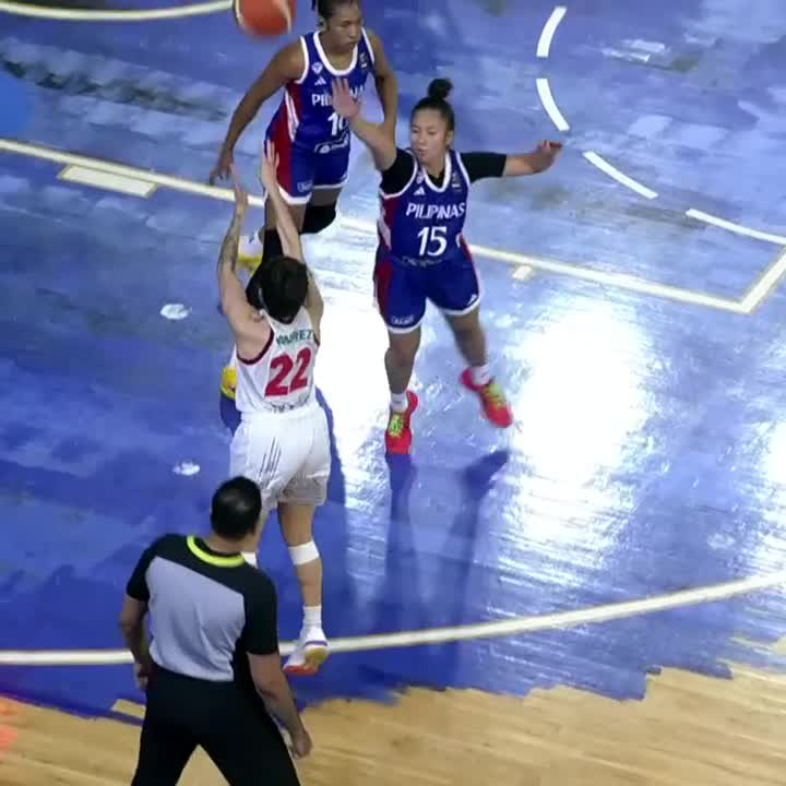 Hazel Ramirez knocks down the triple! 🔥🇲🇽 #FIBAOQT