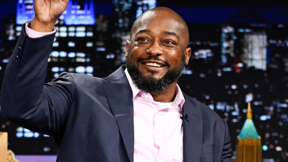.Mike Tomlin reacts to his viral Tomlinisms 😂 #FallonTonight