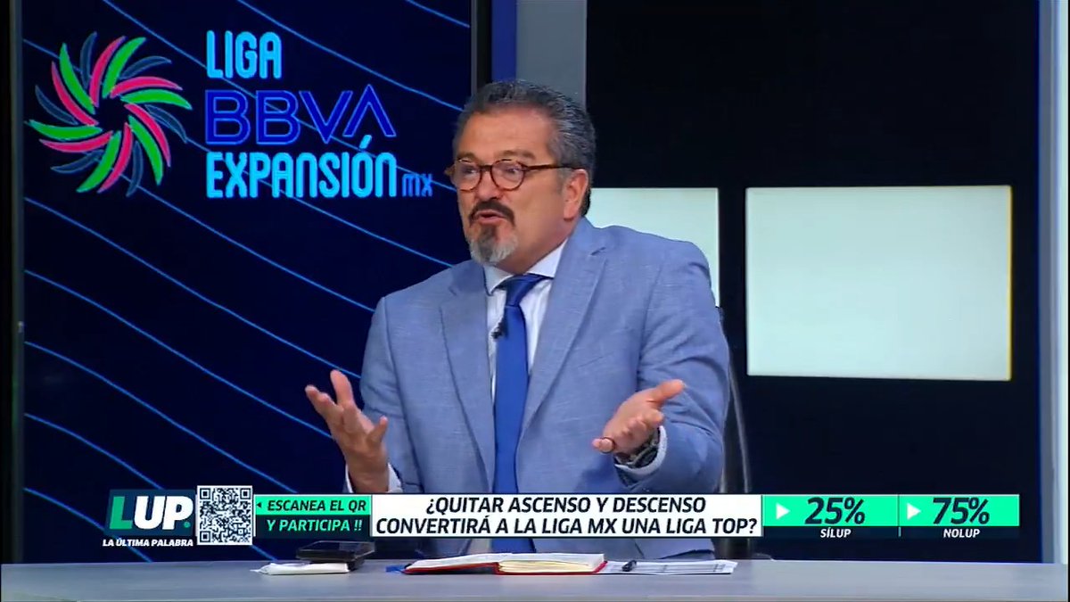 “ME EXTRAÑA QUE SE HAYAN DEJADO ENGAÑAR” 😡 Carlos Hermosillo cuestiona a Alberto Castellanos por tardar en reaccionar a la entonces “suspensión” del ascenso, por lo que el presidente de Leones Negros responde que inmediatamente fueron al TAS, que falló en su contra ☹️ #LUP