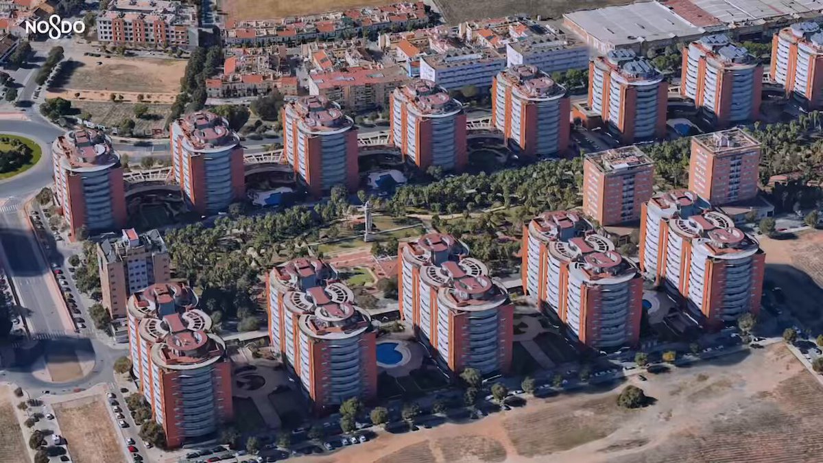 Estamos transformando 🔄 el parque de Jardines de Hércules en Distrito Bellavista-La Palmera (Sevilla) 🧱Caminos donde antes había tierra en mal estado 🪑Nuevos bancos 🌳Más árboles y alcorques donde antes no había 🛝Modernización del parque infantil Conoce en este video todo lo que estamos haciendo👇🏻