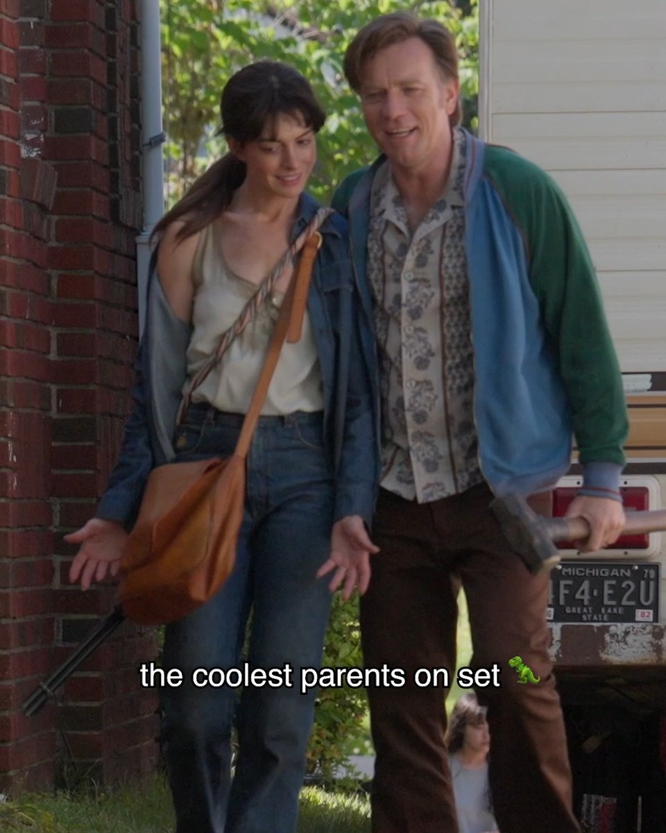 When mum &amp; dad mean business 🦖 BTS with Anne Hathaway &amp; Ewan McGregor on #EndOfOakStreet.