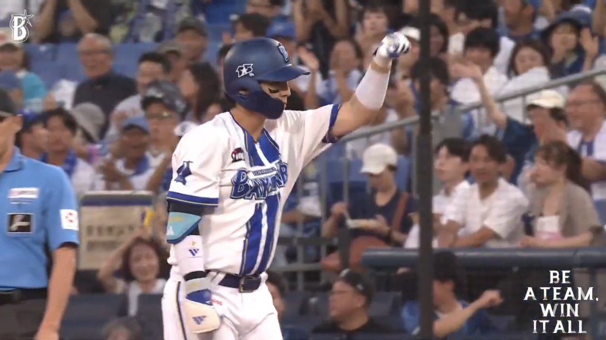 チャンスの場面で初球から積極的に捉えた打球は、1.2塁間を抜けてライト前へ⚾️ #度会隆輝 選手のタイムリーヒットで1点追加🌟 2回裏 DB 3 - 1 G #baystars