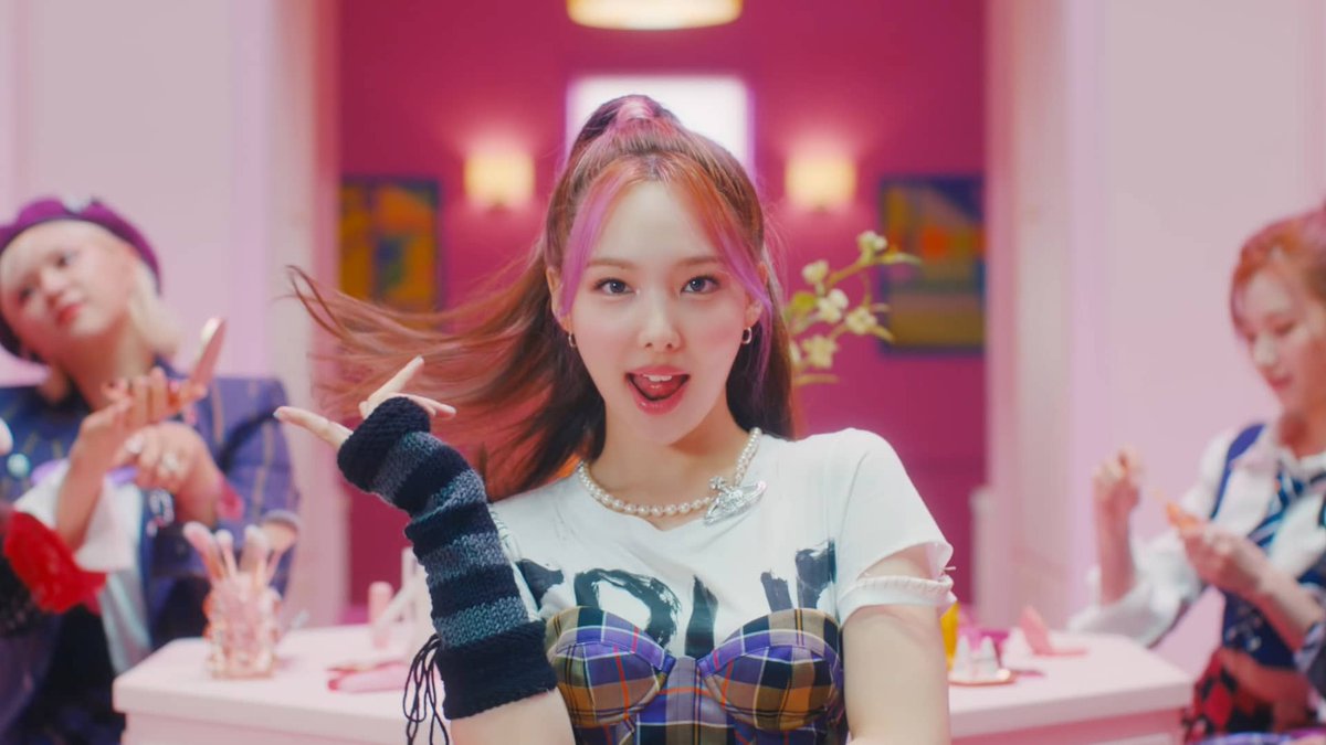 TWICE is probably the only K-pop group that can release English songs without ever losing their identity. Like, THIS is how you enter a foreign music market!