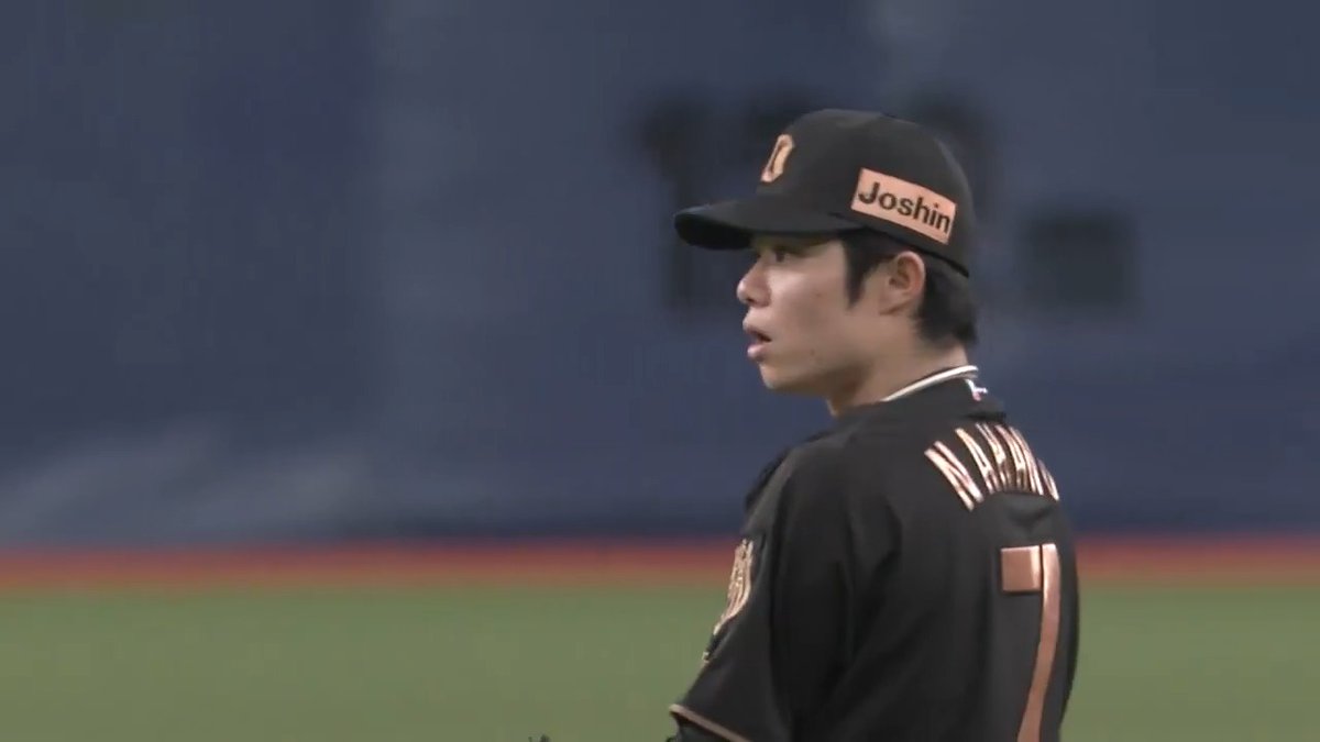 2回表、中野選手がセカンド頭上を襲ったライナーをジャンピングチキャッチ！ファインプレー！