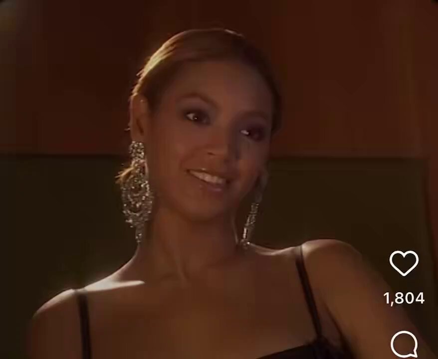 Beyoncé really be saying anything with that straight face 😭😭 “I never listened to country music” then few years later, you went ahead and did a whole Cowboy Carter album that the era was built around telling us how deep your country roots run. Girl pick a storyline pls. You's a pathological liar and I bet you, your fall off will be so epic💀