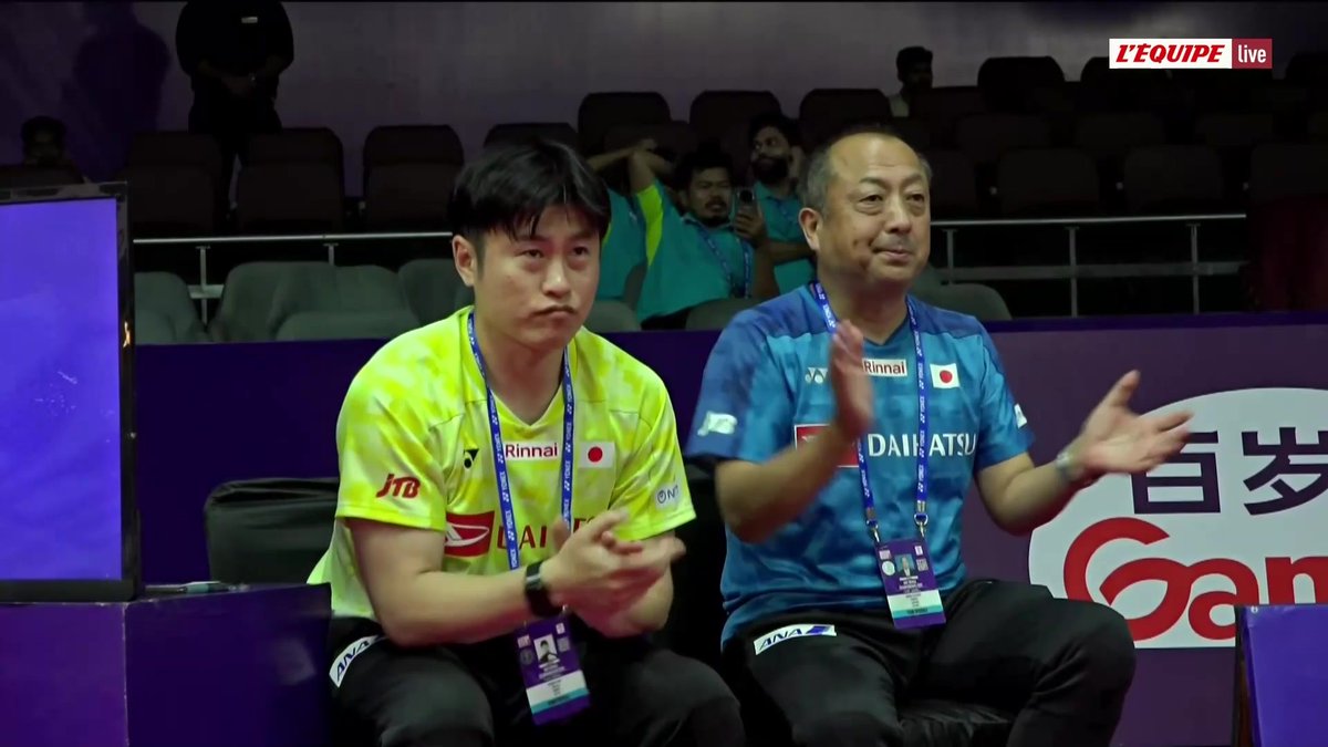 Grosse désillusion pour le Français Christo Popov, éliminé par le Japonais Kenta Nishimoto dès l'entame de ses Mondiaux #lequipeBADMINTON
