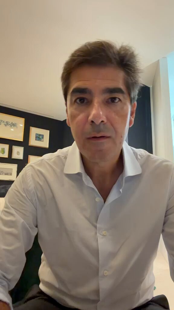 #EmergenciaCeuta Apoyos que llenan el alma a los ceutíes... Paco González (periodista deportivo) y Ángel Haro, presidente Del Real Betis Balompié 🌴💚 Paco González
