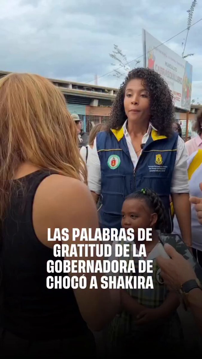 🇨🇴🥺 ¡Shakira está en Chocó para ayudar a reconstruir escuelas y centros de educación tras terremoto! En medio de la tragedia por el terremoto que azotó al país, la gobernadora del Chocó Nubia Carolina Córdoba le agradeció a la cantante colombiana su presencia en el departamento y su apoyo con la fundación ‘Pies descalzos’. Shakira anunció que contribuirá con la construcción de 10 escuelas, así como con la reconstrucción de la Universidad tecnológica del departamento. #Shakira #Chocó #Terremoto