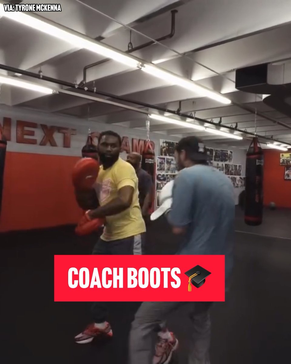WBA and WBO junior middleweight king Jaron ‘Boots’ Ennis helping Tyrone McKenna prepare for his clash with Paddy Donovan at Croke Park on September 5th on DAZN 💪