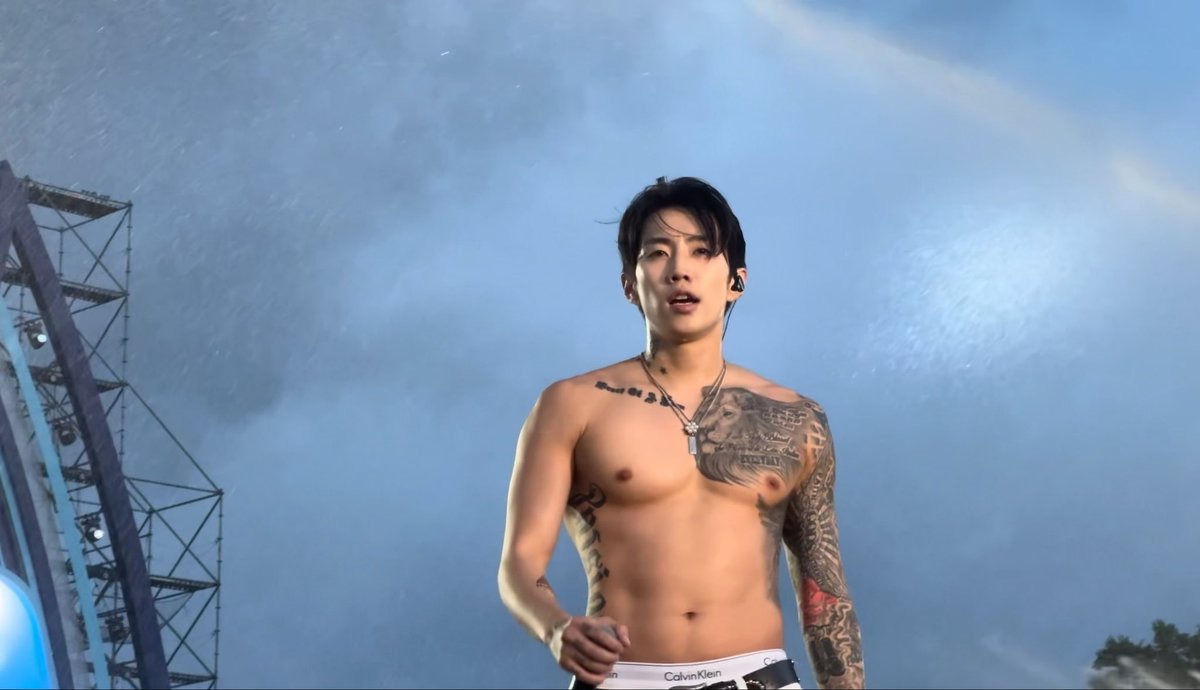 Jay Park being an absolute cinematic masterpiece under the rain