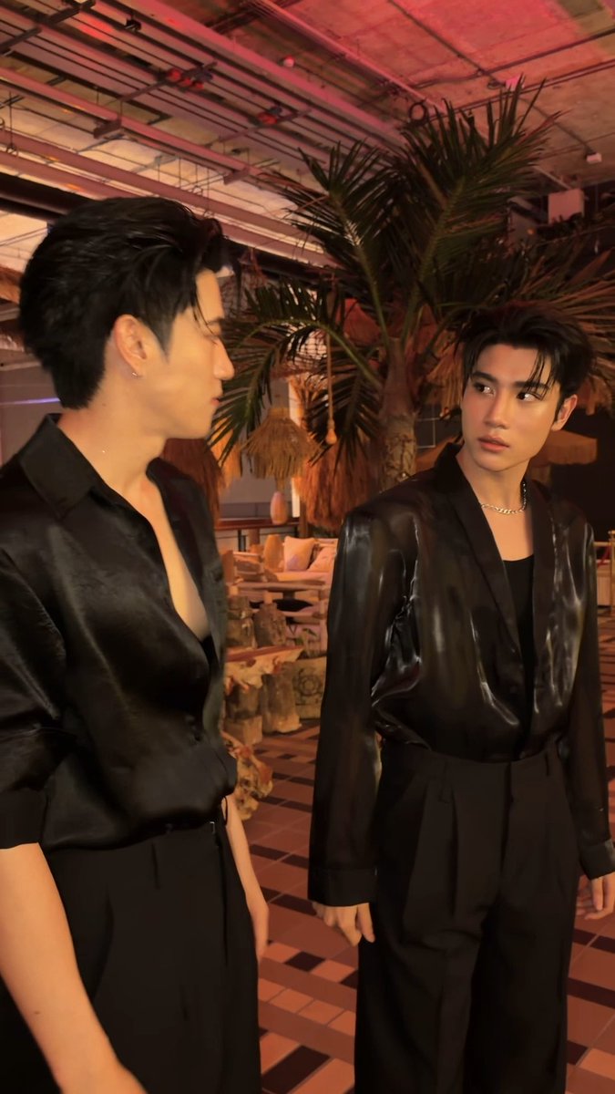 คุยอยู่ดีๆ มองค้อนอีกแล่ว ไม่รู้ว่าพลาดตรงไหน (เดาๆว่าน่าจะตรงซีทรู) MYSLF THE SCENT OF INNONGSA #YSLMYSLFxInnOngsa #innongsa #อินองศา
