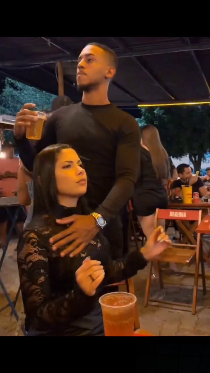 Bro shifted from 'protective boyfriend' to single in three seconds flat💔😂🤦