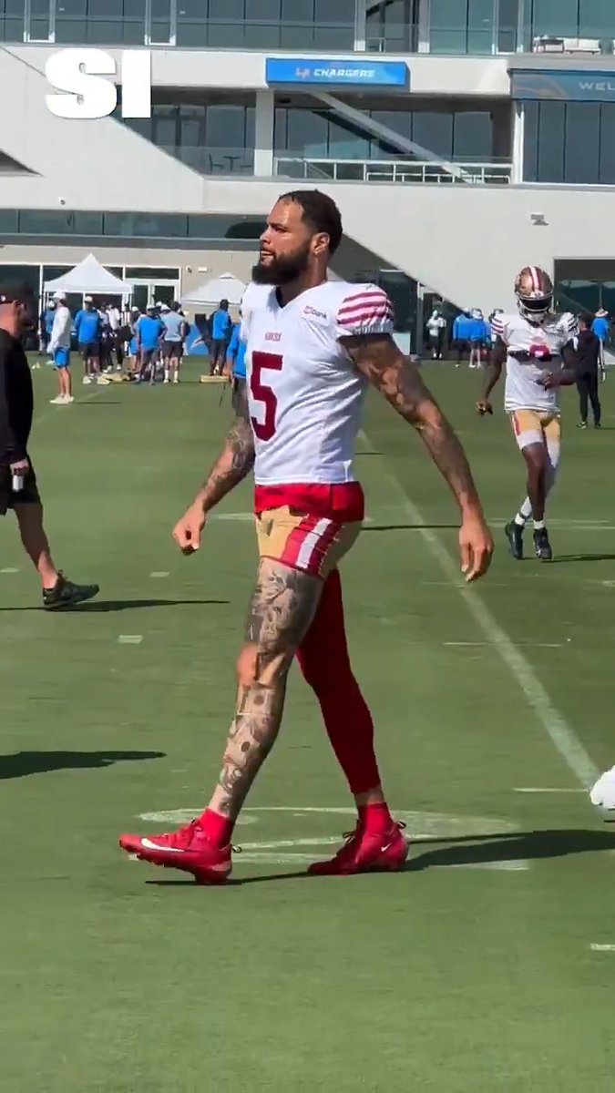 49ers WR Mike Evans getting ready for joint practice with the Chargers 💪