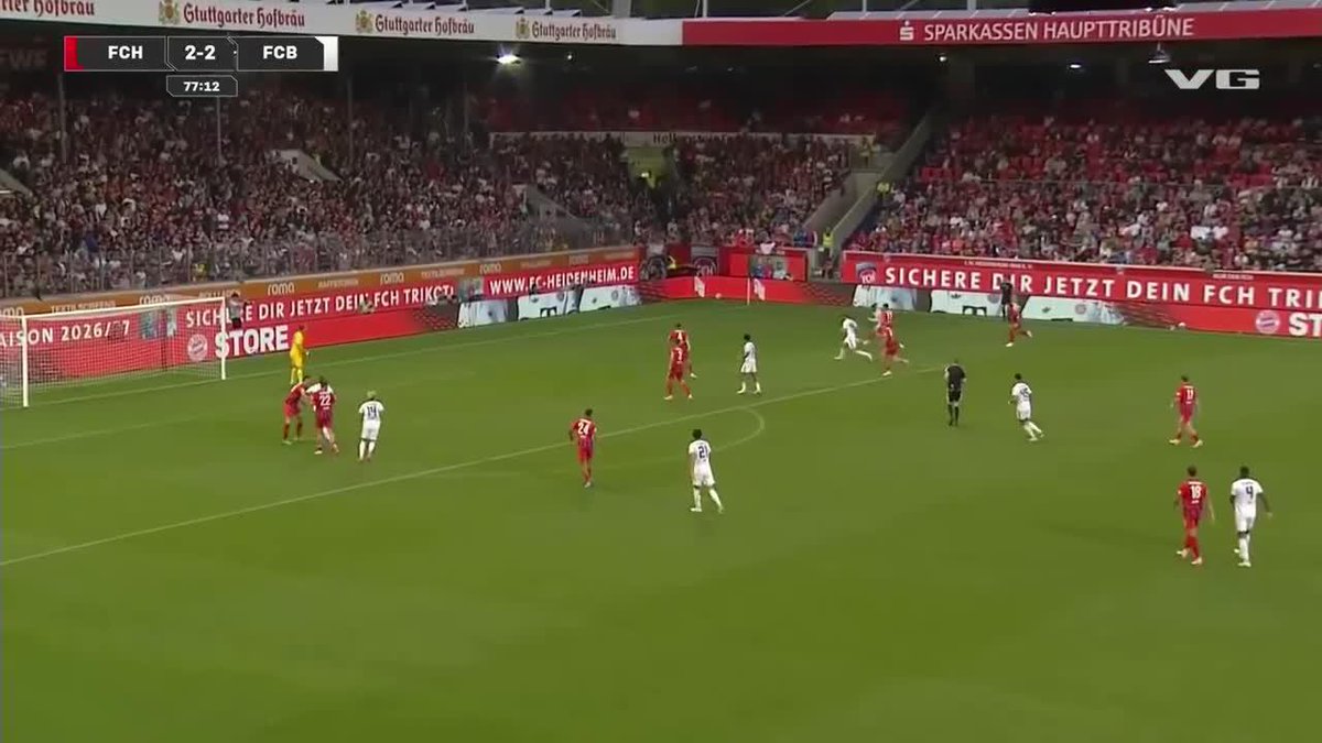 🇨🇴 GOOOL de Luis Díaz. El colombiano marcó el 3-2 del #BayernMunich ante #Heidenheim, al 78’, por amistoso