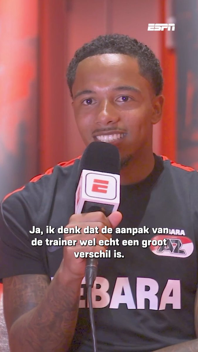 Elijah Dijkstra blijft met beide benen op de grond na perfecte start met AZ👌 Zie hier het hele interview: