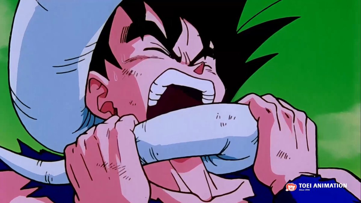 Goku usa una técnica poco común, pero muy efectiva: ¡morder! 😂💥 #DragonBallZ #Goku #Freezer