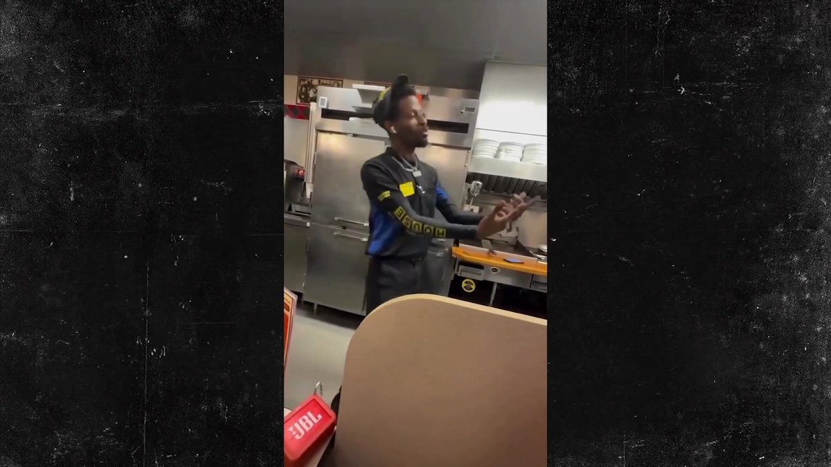 🧇 Viral Waffle House employee Rockstar Riley says he's still got love for the company after being fired.