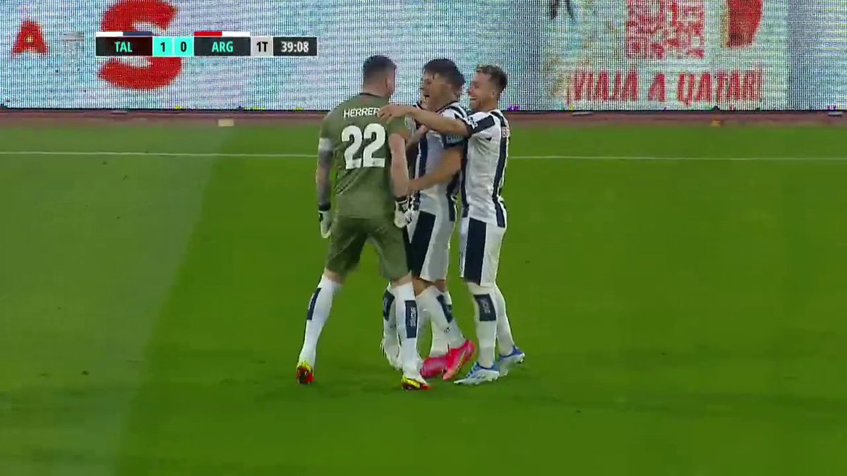 MIRA LO QUE HACIA ESTE ENFERMO, AHORA EL TIRO LIBRE MEJOR PATEADO TERMINA EN LITUANIA