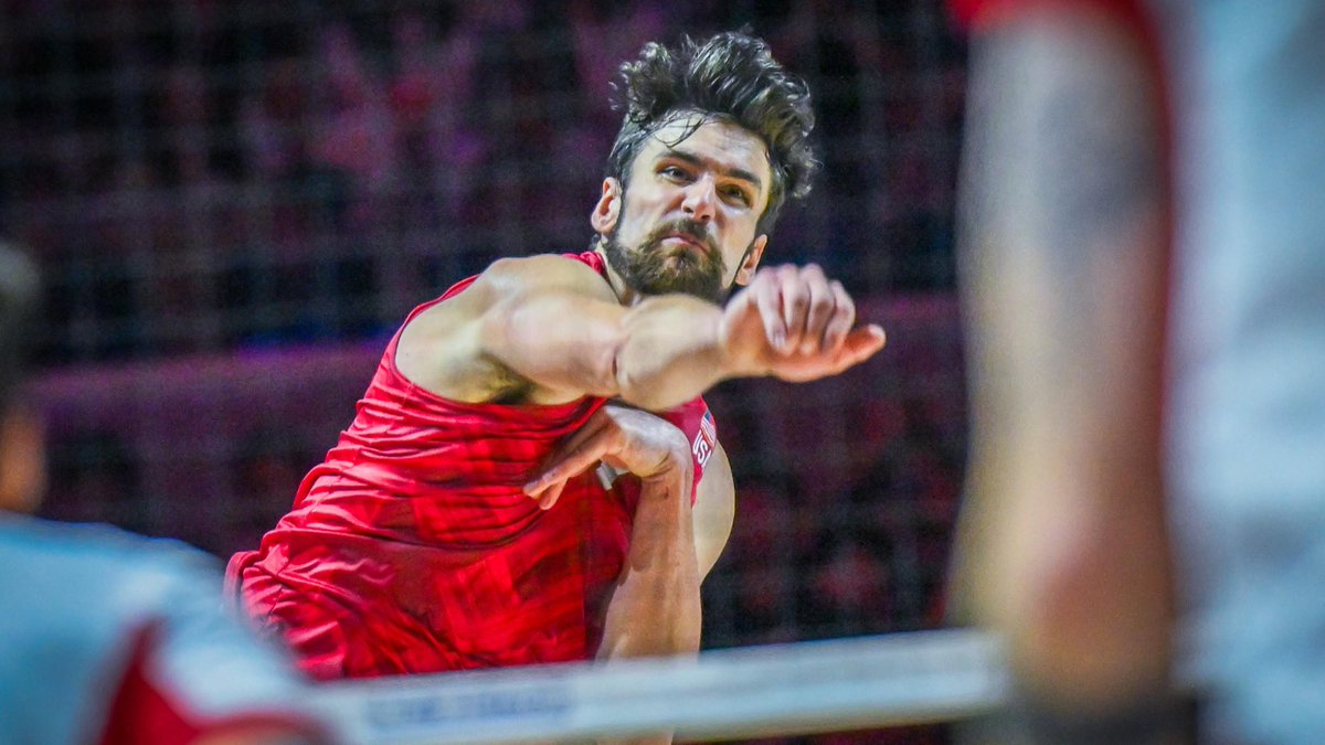 #VNL2026: HANES BRINGS THE HEAT 🇺🇸🔥 Power. Height. Firepower. And plenty of points. 💪 Jake Hanes was a force for the USA throughout the tournament, delivering big swings and stepping up when his team needed a finisher. Built to finish, indeed. 😮💨🇺🇸 🏐 #BePartOfTheGame #Volleyball