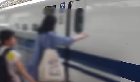 親子さん 新幹線に乗り遅れる… なんでこんなギリギリで生きてんだよ。