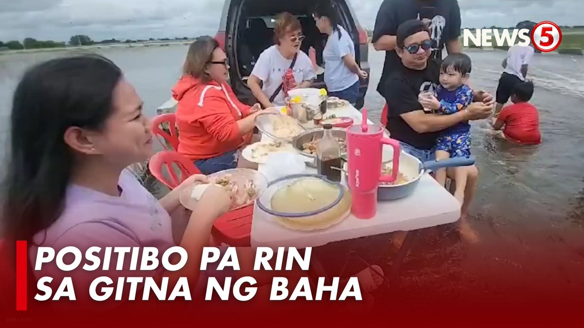 PINOY FAMILY OUTING SA GITNA NG BAHA Ginawang family outing ng ilang residente ang baha sa bahagi ng Balucuc Bypass Road sa Brgy. Balucuc, Apalit, Pampanga ngayong Miyerkules. Ang ilang pamilya, naligo, nag-picnic, nagkantahan, habang ang iba naman ay naglinis ng kanilang mga sasakyan.