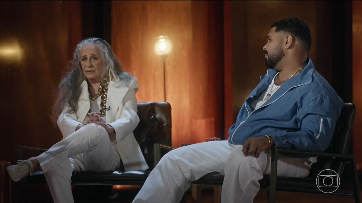 Maria Bethânia: "Fui criada em colégio de freira, um pouco forçada ali. Um exagero de Deus. Deus é um condenador. Tudo Deus reclama, tudo Deus não gosta... Então fiquei mais próxima de Nossa Senhora que achava mais humana. E escolha minha foi o candomblé"