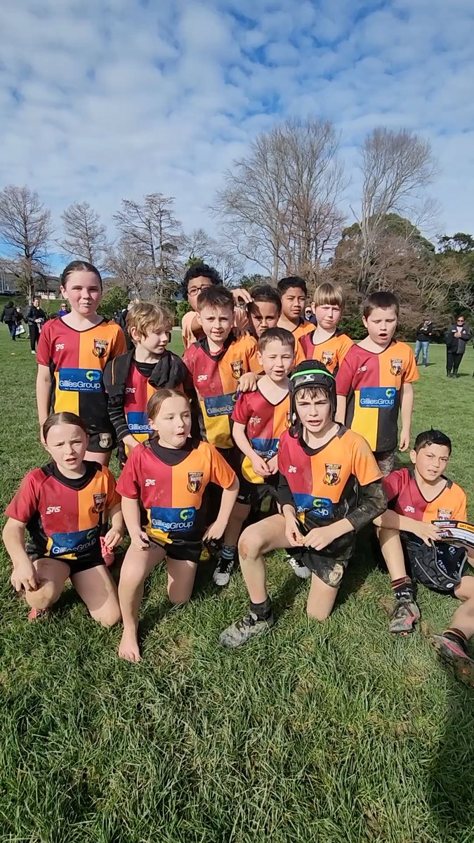 All Blacks whānau! We hear 𝒚𝒐𝒖... no matter where 𝒚𝒐𝒖 are 🖤🤍 Aotearoa. South Africa. Everywhere in between. Loud and clear. You are what gets us through, when it matters most. Share your support: