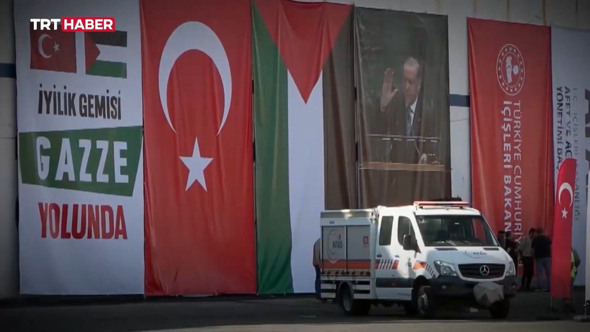 “Dünyanın neresinde olursa olsun zulme uğrayanların yanında olmaya, ihtiyaç sahiplerine elimizi uzatmaya devam edeceğiz” İletişim Başkanı Burhanettin Duran: 🔹“Dünya İnsani Yardım Günü vesilesiyle insani yardımın engellenmediği, sivillerin korunduğu bir dünya temenni ediyorum.”