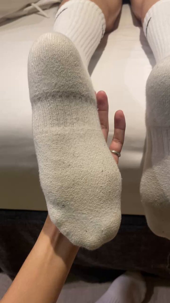 底迪的白襪腳底真的好讚😍 #白襪