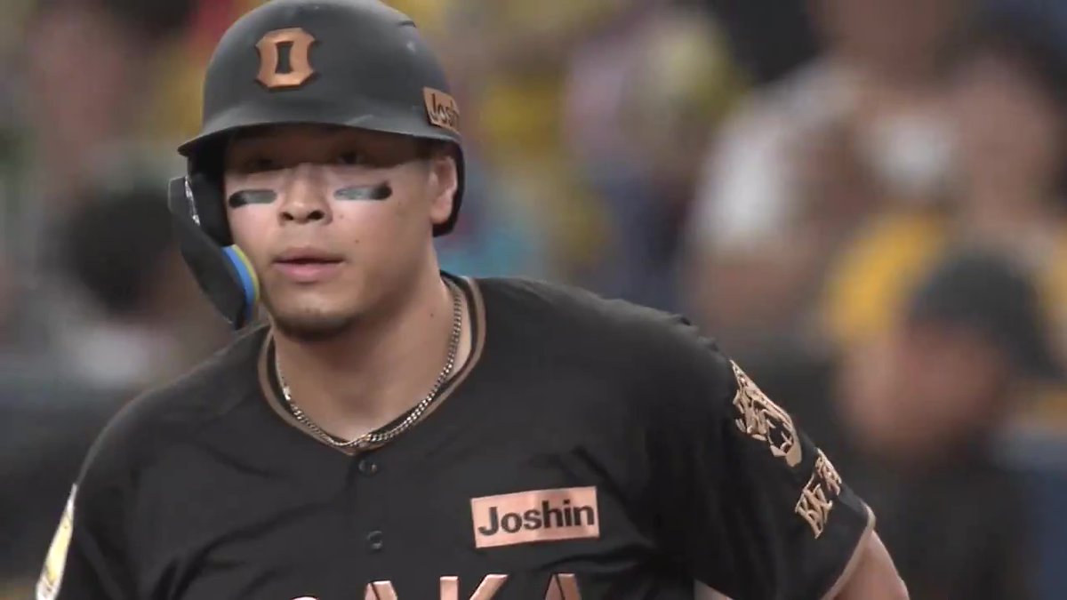 9回裏、無死3塁から4番佐藤輝明選手がライトへ同点のタイムリーヒット！価値あるタイムリー！
