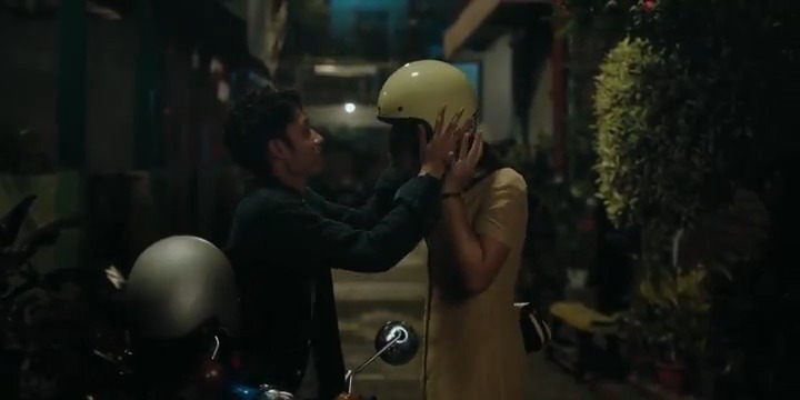 ๐บ Movie : ๐๐จ๐ฆ๐๐ง๐ 2025 โณ Durasi : 1:55:27 ๐ฌ Genre : Drama, Romantis Menceritakan perjuangan seorang pemuda asal Buton bernama Ode yang jatuh cinta pada gadis Bali bernama Ade atau Komang di tengah berbagai perbedaan. #drama #movie #romantis
