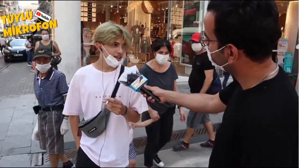 Gençler dinden niçin soğuduklarını anlatıyor: "İslam'ın kadına bakışı beni dinden soğuttu. Dinin eşcinsellere bakışı beni dinden soğuttu. Peygamberlere olan inancım kalmadı. Kutsal kitaplar bana mantıklı gelmedi. Etrafımda Müslüman yok diyebilirim. Daha çok Müslümanlara kızdım o nedenle dinden soğudum. Büyüdükçe farkındalığımız arttığı için dinin de içeriğinin farkına varıyoruz ve bu nedenle dinden uzaklaşıyoruz."