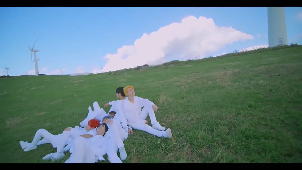 ที่สุดแห่งงานที่โดน underrated ของ #GOT7 คงเป็น YOU ARE จริงๆนั่นแหละ กลับไปย้อนดูทั้งmvคือเสียดายมากๆ เพราะmvสวยมากกกก มู้ดดีมากจริงๆ 😰😥🥹😭สตอรี่ของเพลงก็ดีสุดๆ ท่าเต้นเอยใดเอย แต่ไม่ได้สักถ้วยป้างงมาก เสียใจจนถึงวันนี้อ่ะ บั้ม 7 for7 สุดจะเริ่ด