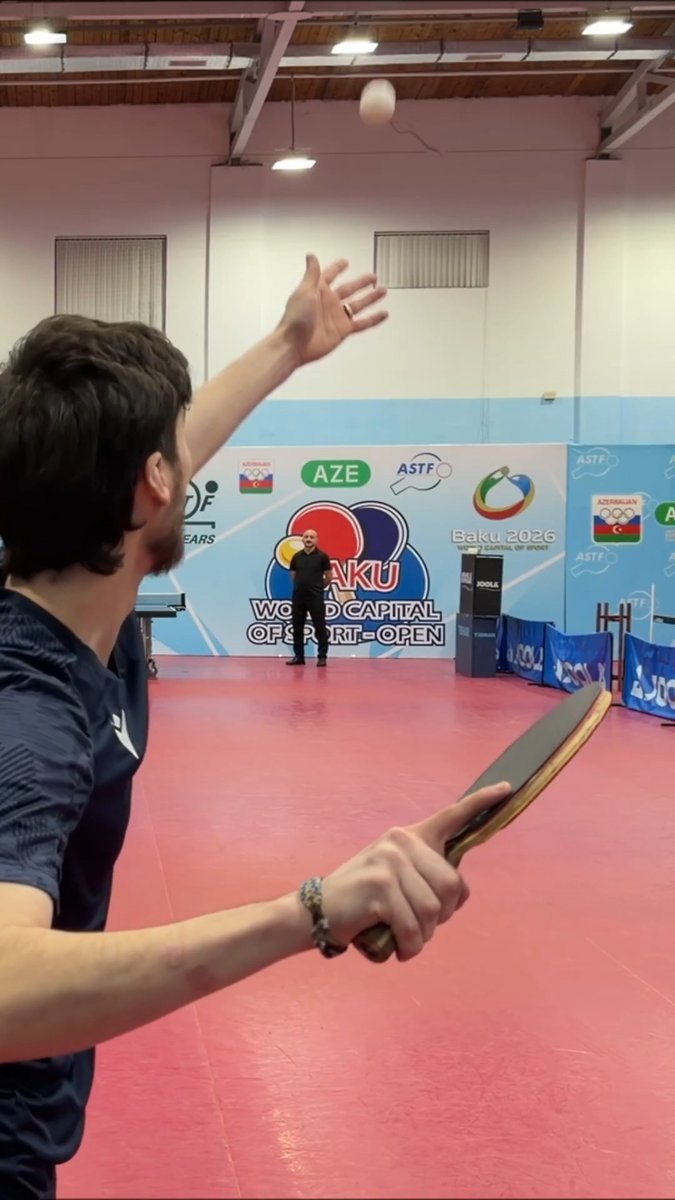 Longest table tennis serve 🏓 18.20 m (59 ft 7 in) by Nihad Mammadov 🇦🇿