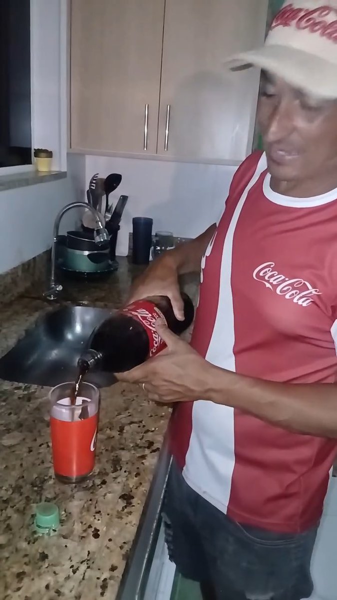 O FERNANDINHO COCA COLA É COM CERTEZA UM DOS CARAS MAIS FELIZES DO BRASIL