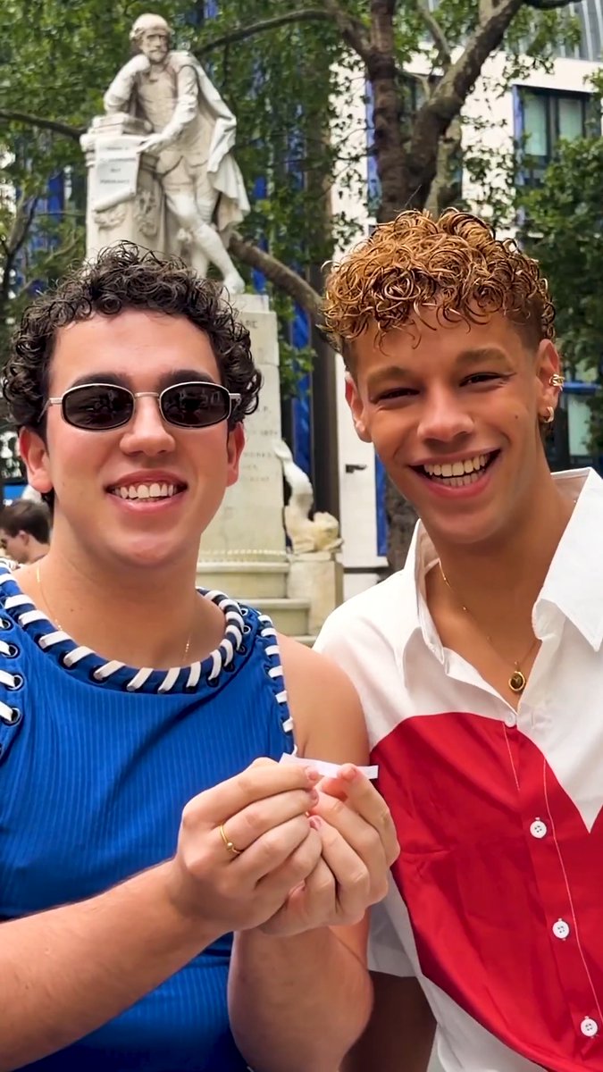 🥠 SORTE DO DIA 🥠 O filme Quinze Dias, com Miguel Lallo e Diego Lira, já está disponível por aqui! ❤️