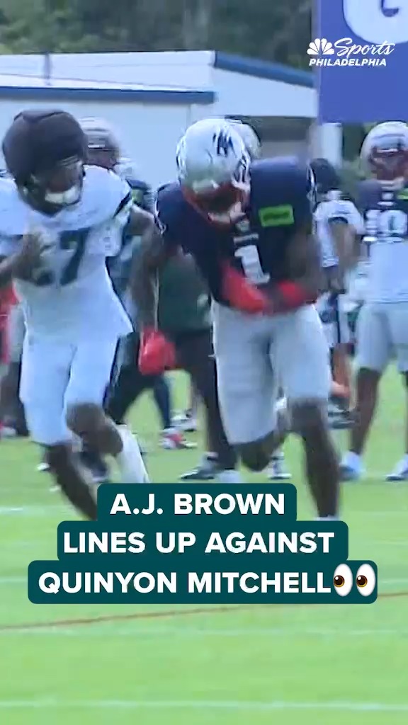 The most anticipated practice rep of the summer (ever?) did not disappoint 😅 A.J. Brown lined up against Quinyon Mitchell for a 1-on-1 drill at Eagles-Patriots joint practice on Wednesday.
