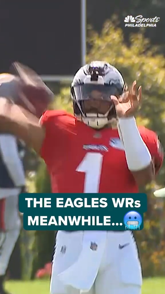 Meanwhile, the Eagles WRs are making plays against the Patriots at the joint practice in Foxborough.