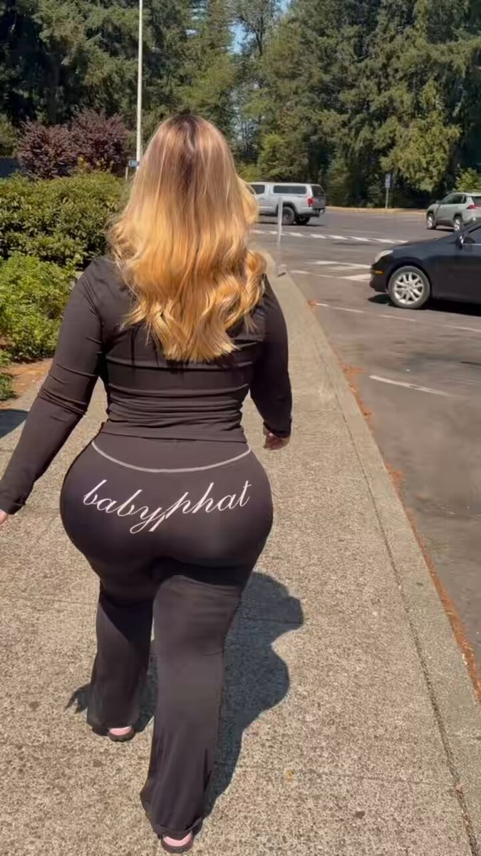 Boss lady is still online 🔥🍑 Subscribe now so you don’t keep missing out ‼️