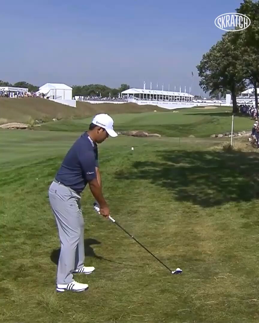 "How is he still standing?!" 🤣 BMW Championship volunteers are built different.