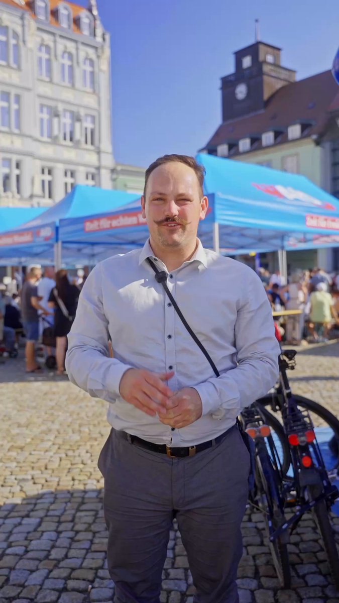Das war er, unser erster Auftritt. Besonderes Highlight für uns: Siegbert Droese hat uns einen Liedwunsch mit auf den Weg gegeben und Fabian Jank hat uns verraten, was sein Lieblingsssong "Lützows wilde Jagd" mit seinem Landtagskollegen Daniel Freiherr von Lützow zu tun hat.